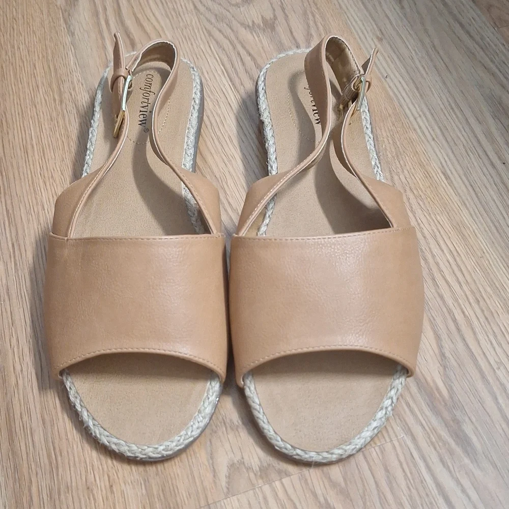 Comfortview Tan Slingback Sandals